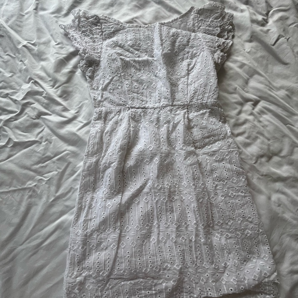Elegant White Lace Dress